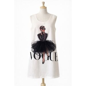 Favori Vogue Graphic Dress Womens 36 Cream Tulle Beaded Fashion Illustration NEW